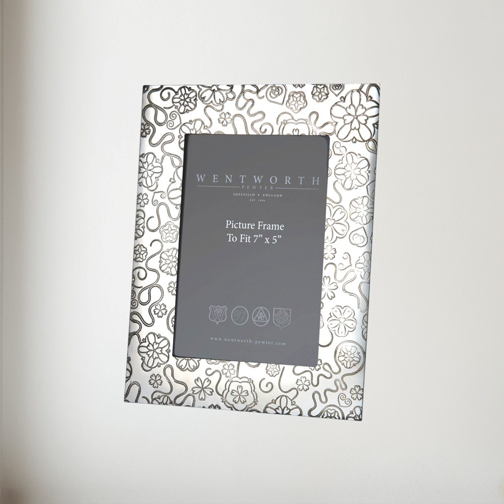 Large Yorkshire Rose 7"X5" Pewter Picture Frame
