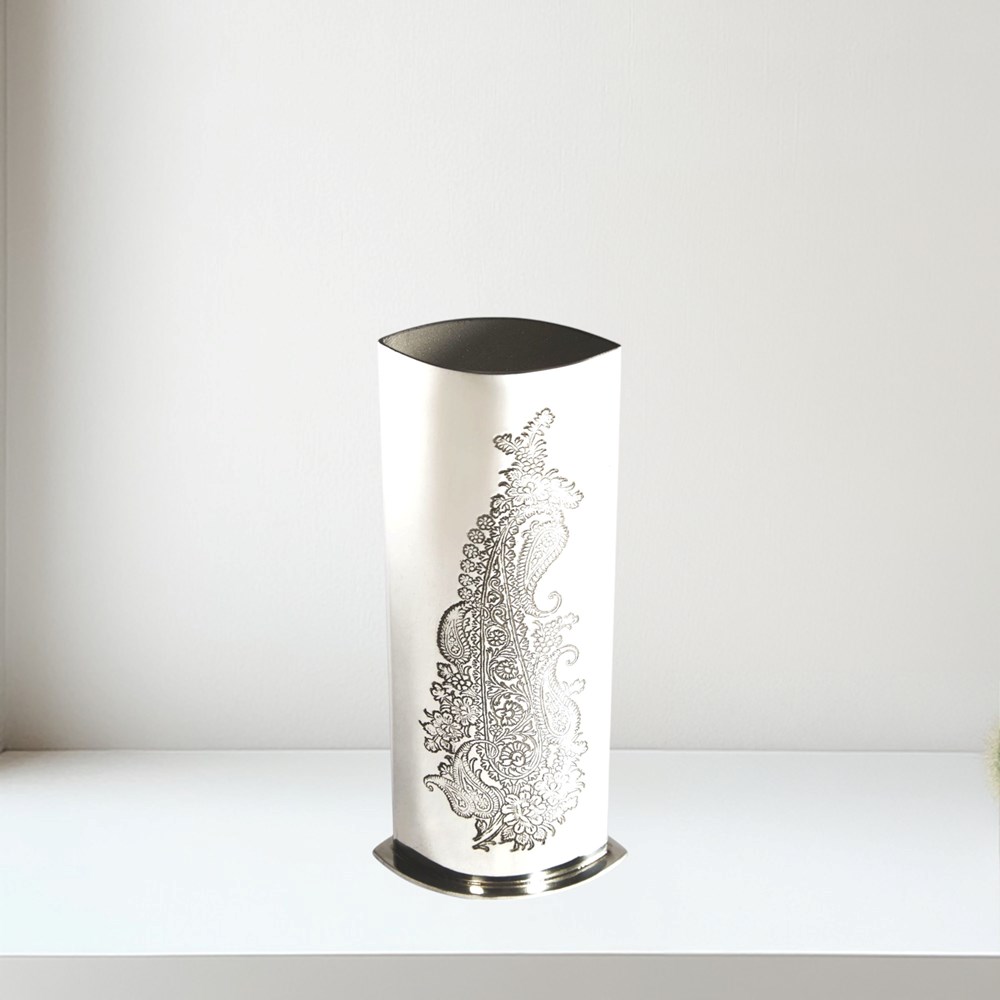 Single Paisley Pewter Budvase Single Paisley Pewter Budvase