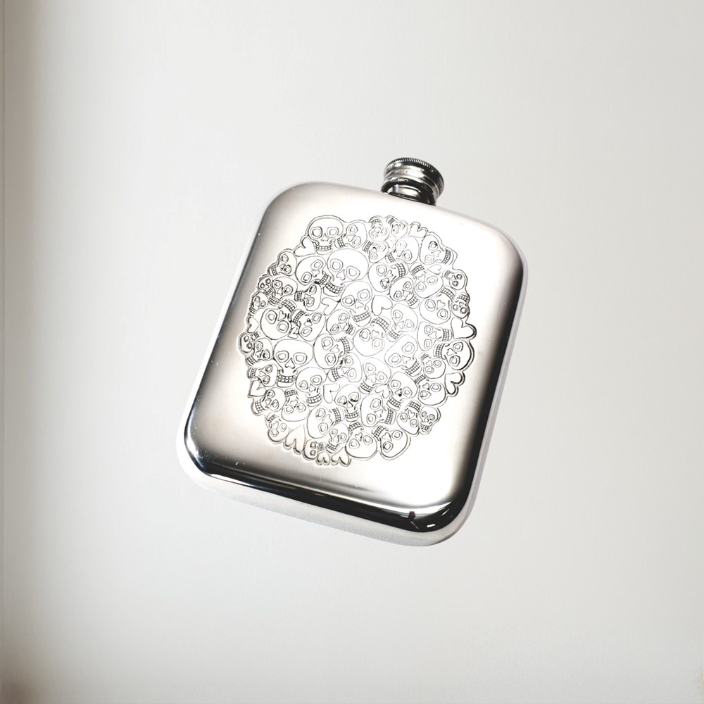 6oz Skull Heart Cluster Pewter Pocket Flask 6oz Skull Heart Cluster Pewter Pocket Flask