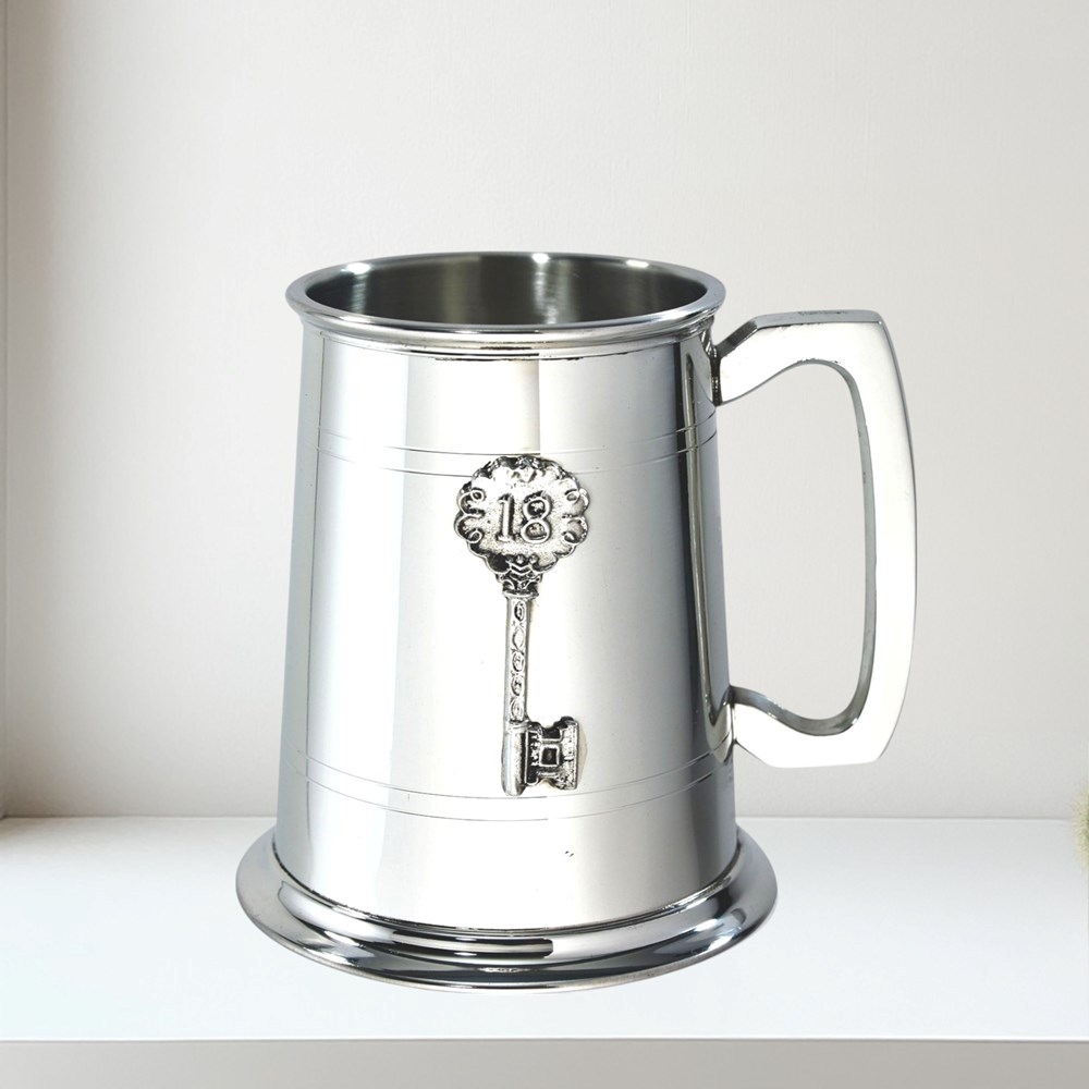 18 Key Badge One Pint Pewter Tankard 18 key cast badge pewter tankard
