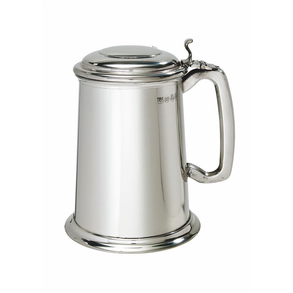 Lidded  One Pint Pewter Tankard