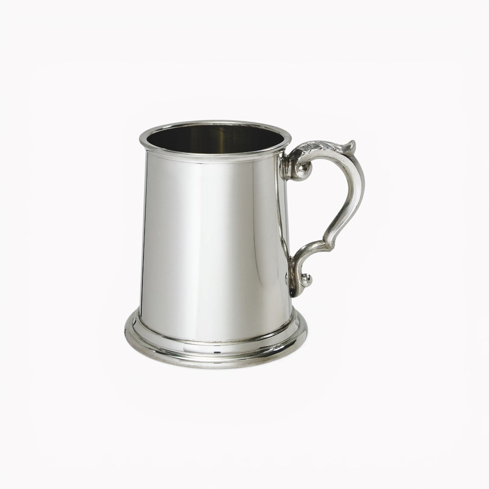 Plain Scroll handle Half Pint Pewter Tankard Plain Scroll handle Half Pint Pewter Tankard