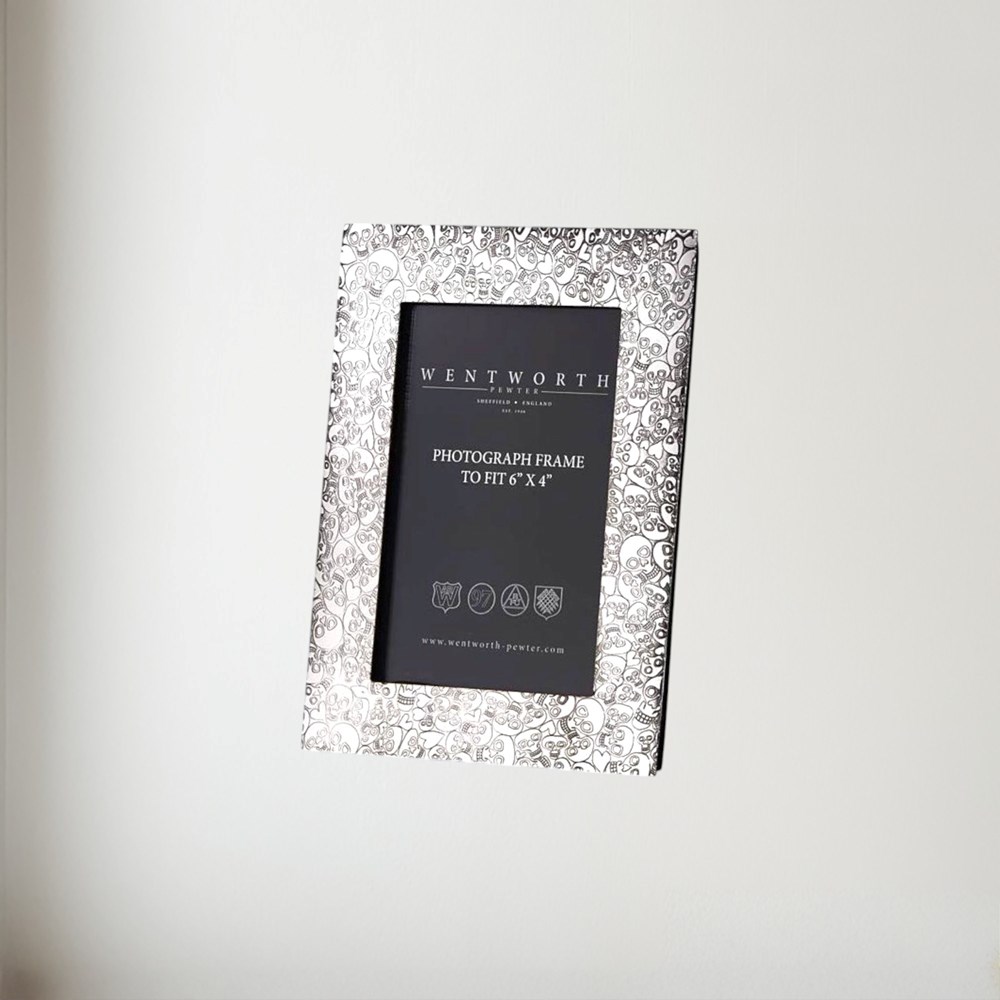 Love Skull Pewter 6"X4" Picture Frame