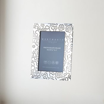 Medium Yorkshire Rose Pewter 6"X4" Picture Frame