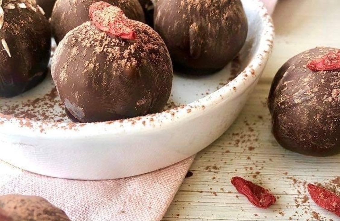 Julie's Oat & Date Energy Balls White's Oats