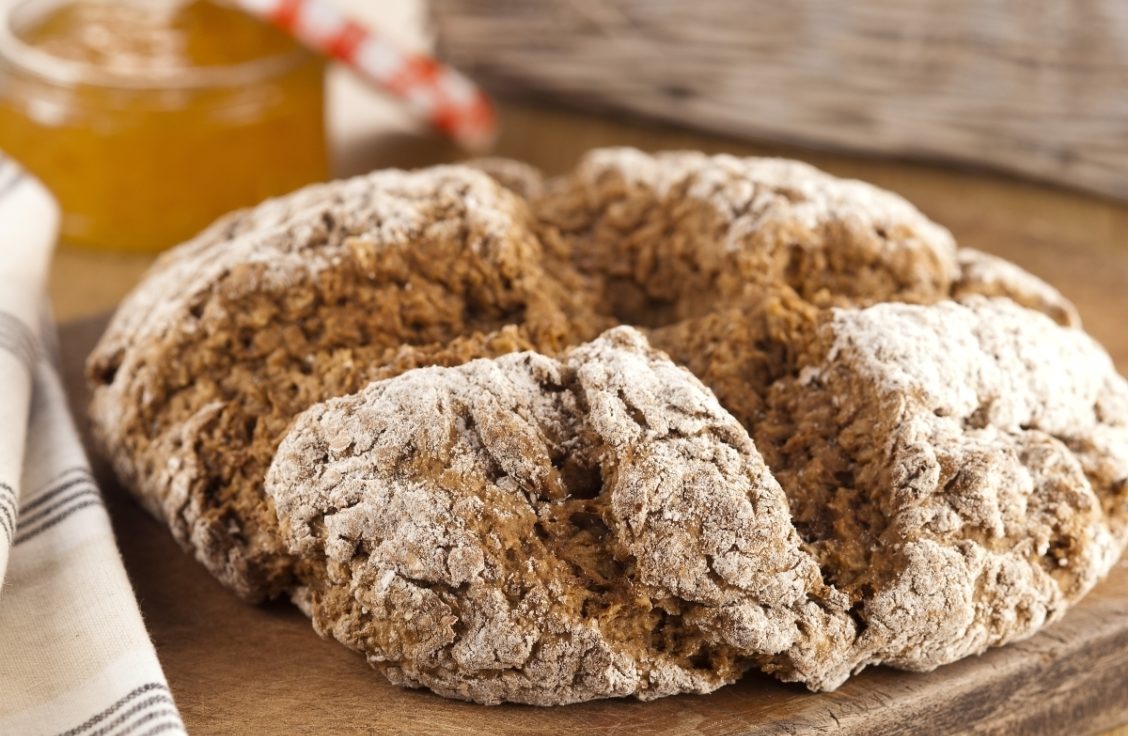 Oaty Wheaten Cob with Treacle | White's Oats