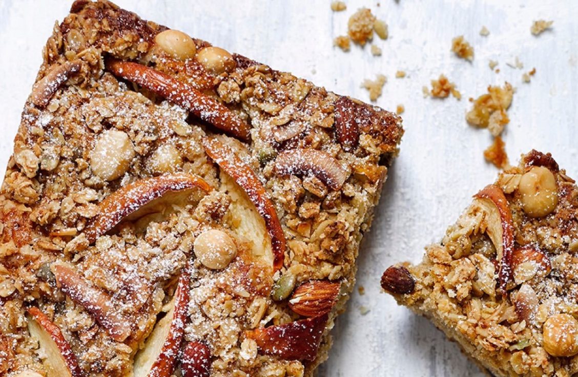 Apple & Cinnamon Crumble White's Oats