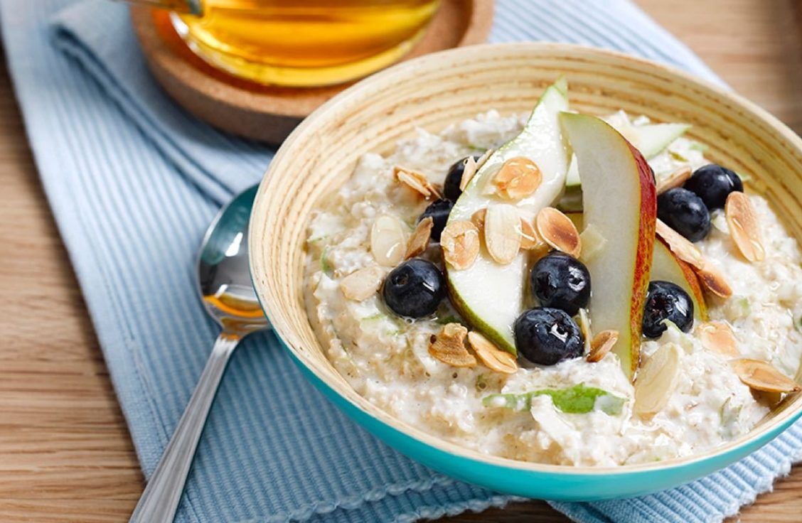 Overnight Pear & Blueberry Oats | White's Oats