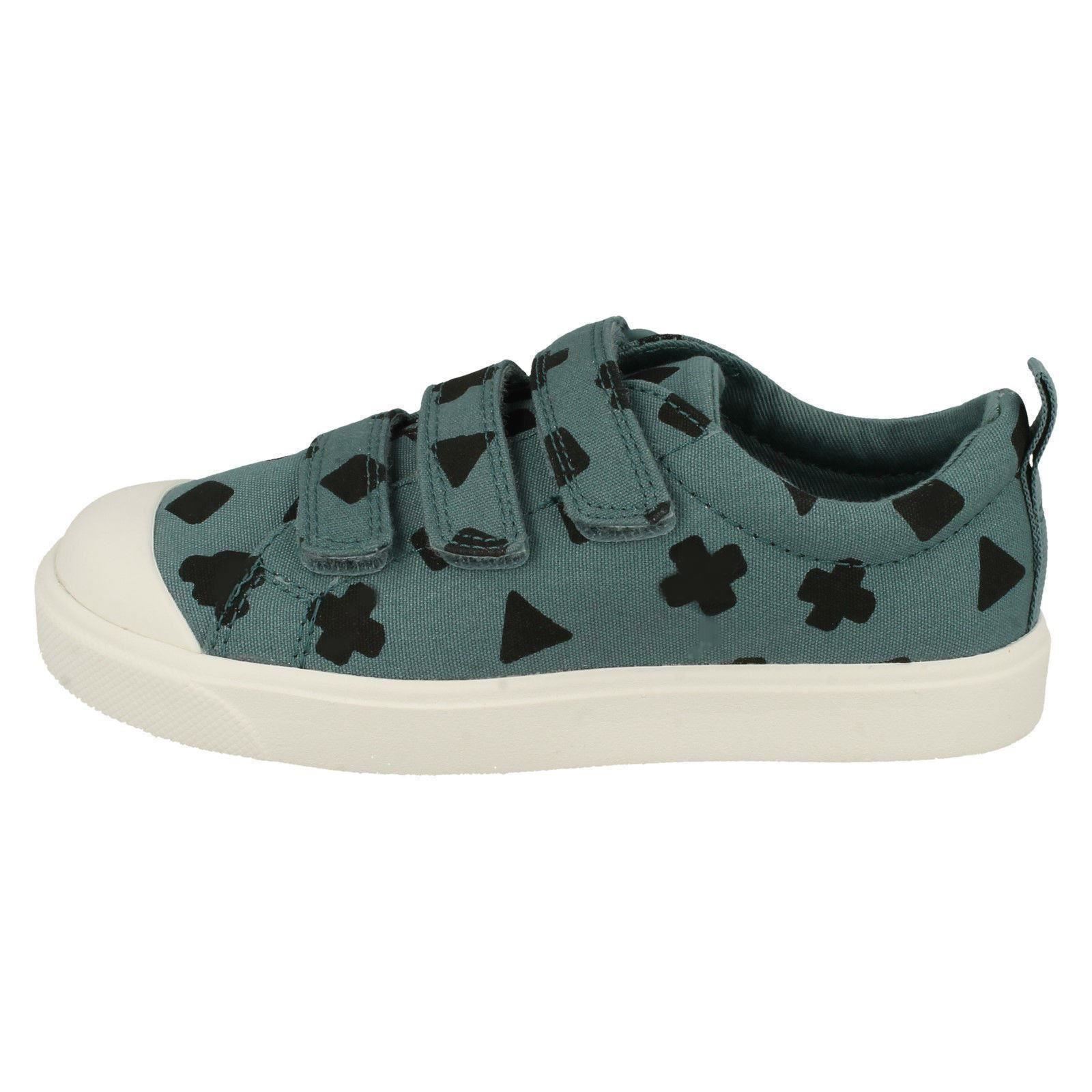 clarks girls canvas shoes