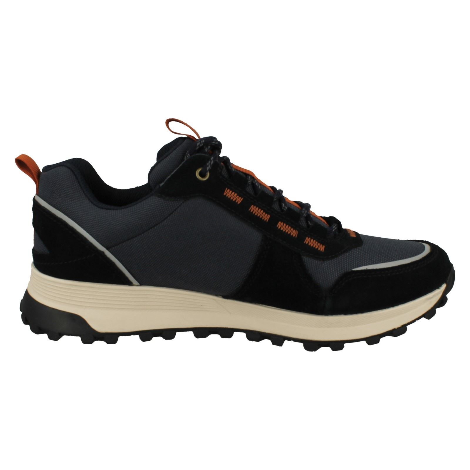 clarks hiking shoes