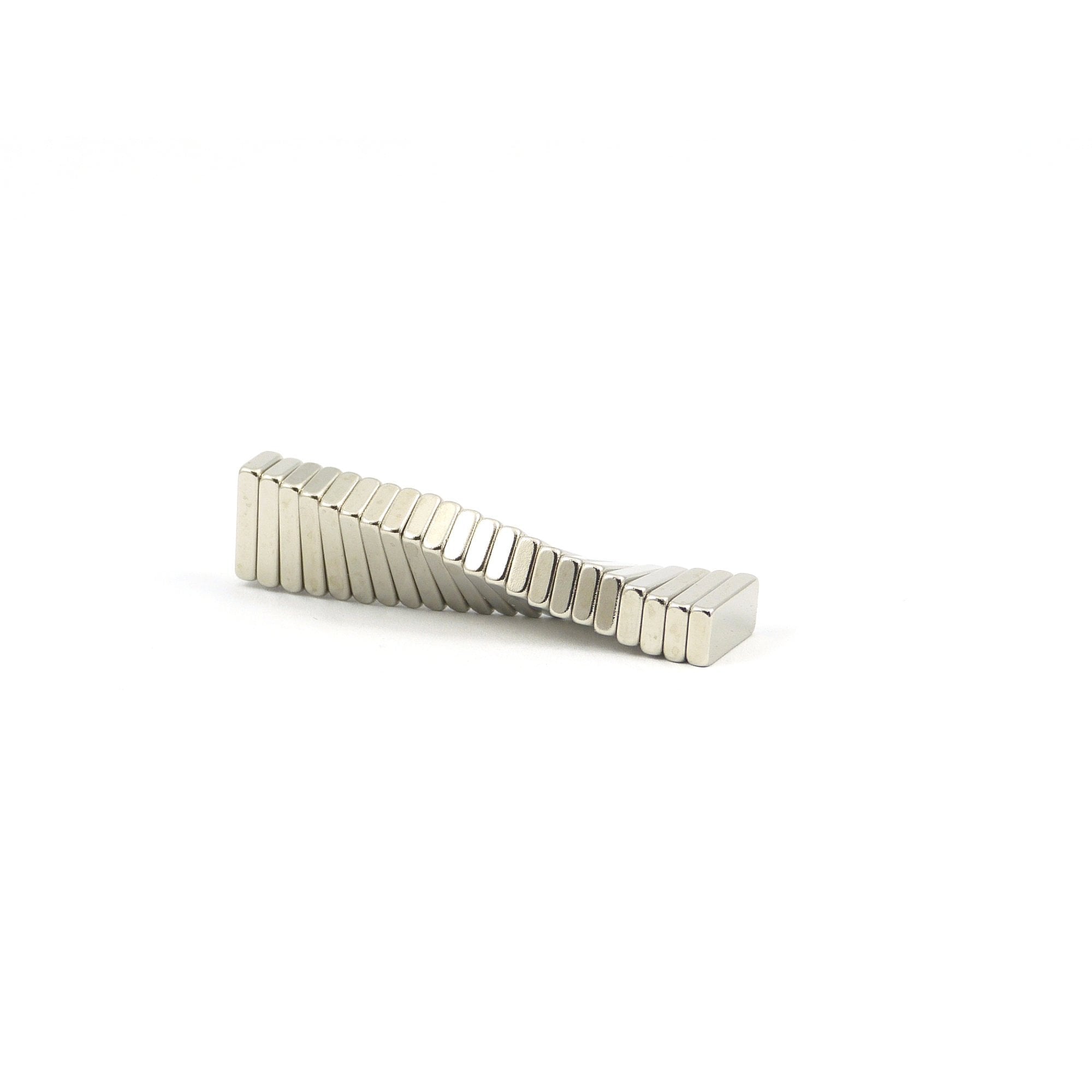 Piccolo 10mm x 5mm x 2mm Blocchetto Neodimio Magneti N52 Pezzi Fai frigorifero