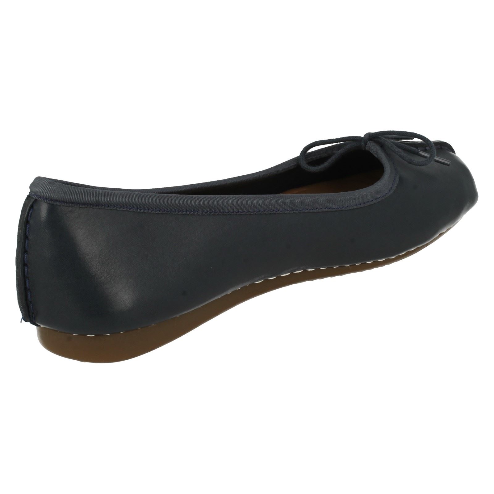 clarks freckle ice pumps