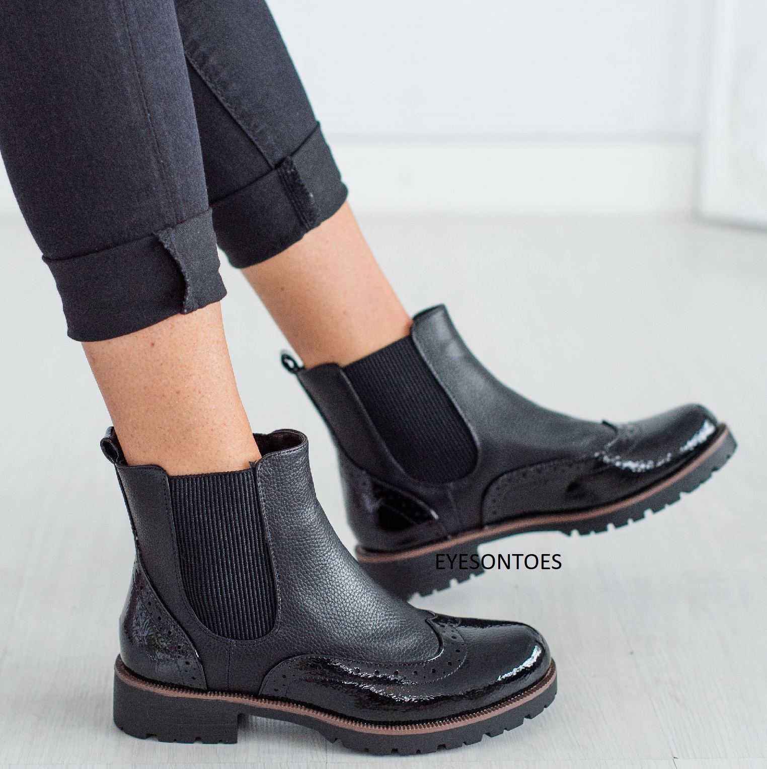 WOMENS CHELSEA FASHION PATENT BROGUE 