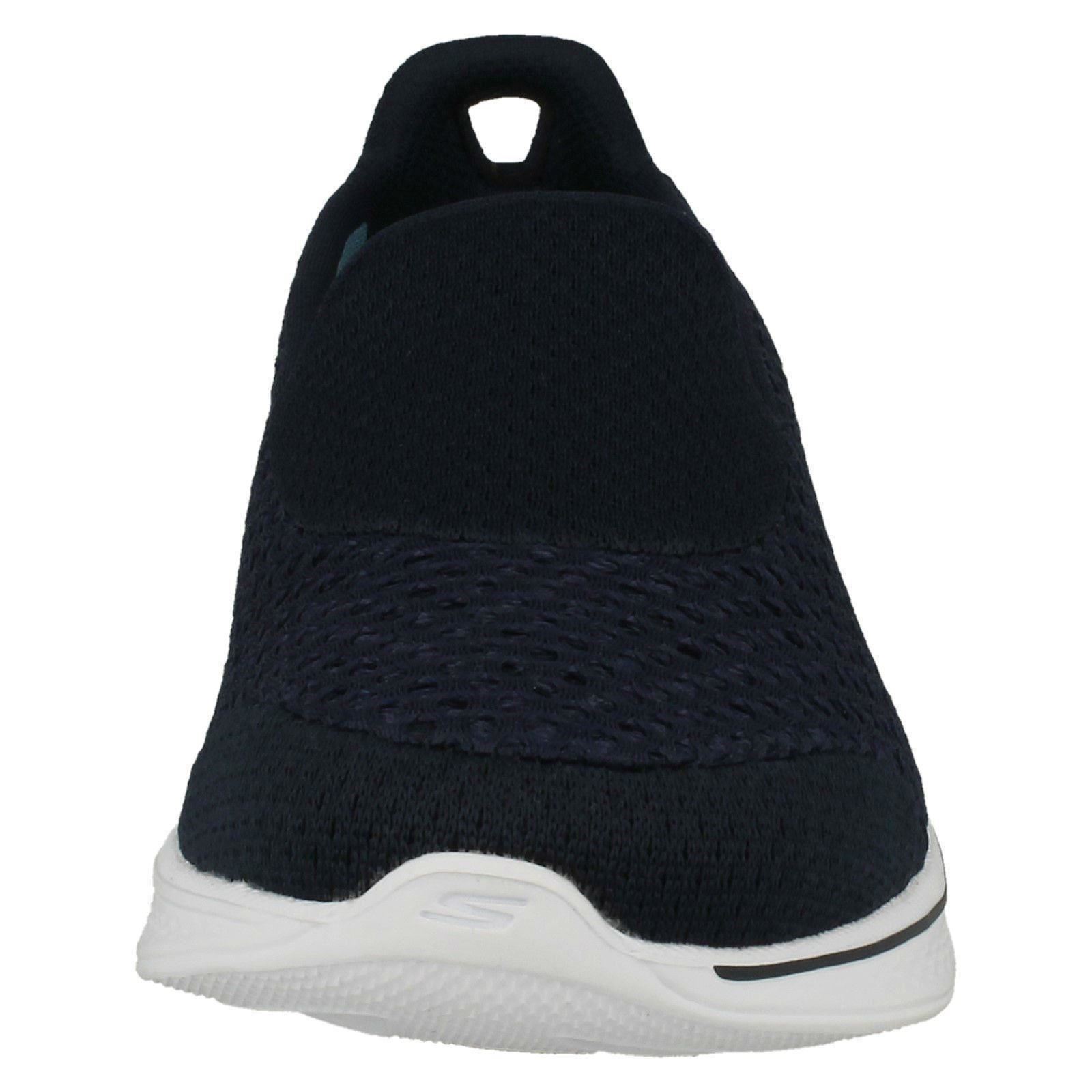 Skechers Donna da Kindle Indossare - Go Walk 4 Kindle da 14145 e9cc9c Skechers Donna da Kindle Indossare - Go Walk 4 Kindle da 14145 e9cc9c