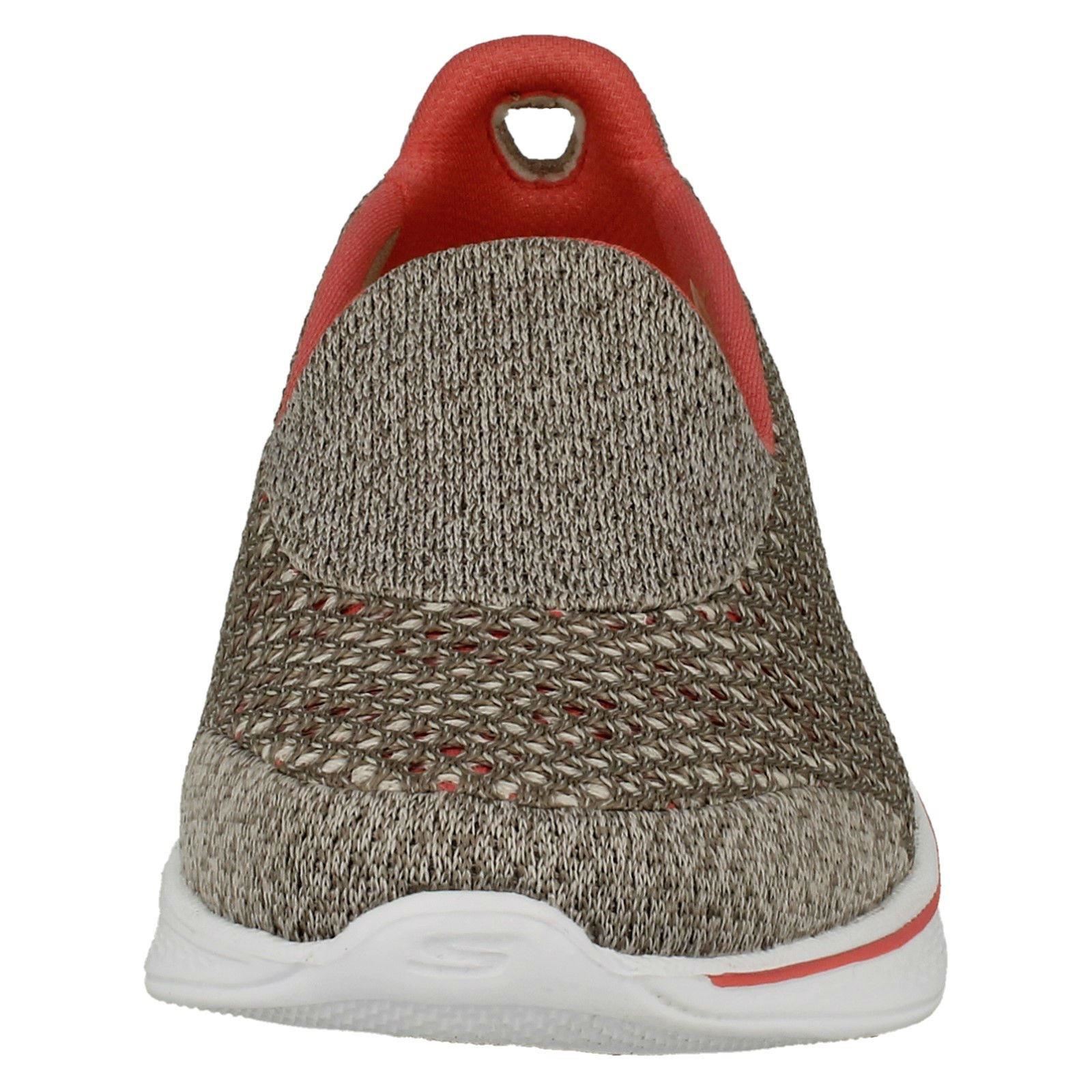 Skechers Donna da Kindle Indossare - Go Walk 4 Kindle da 14145 e9cc9c Skechers Donna da Kindle Indossare - Go Walk 4 Kindle da 14145 e9cc9c