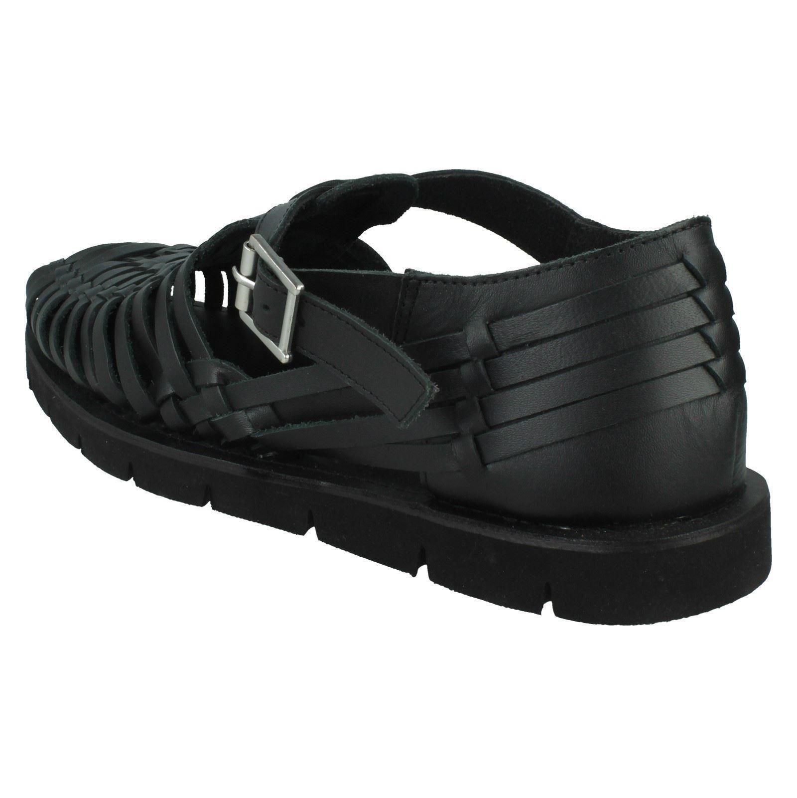 weaved leather sandals