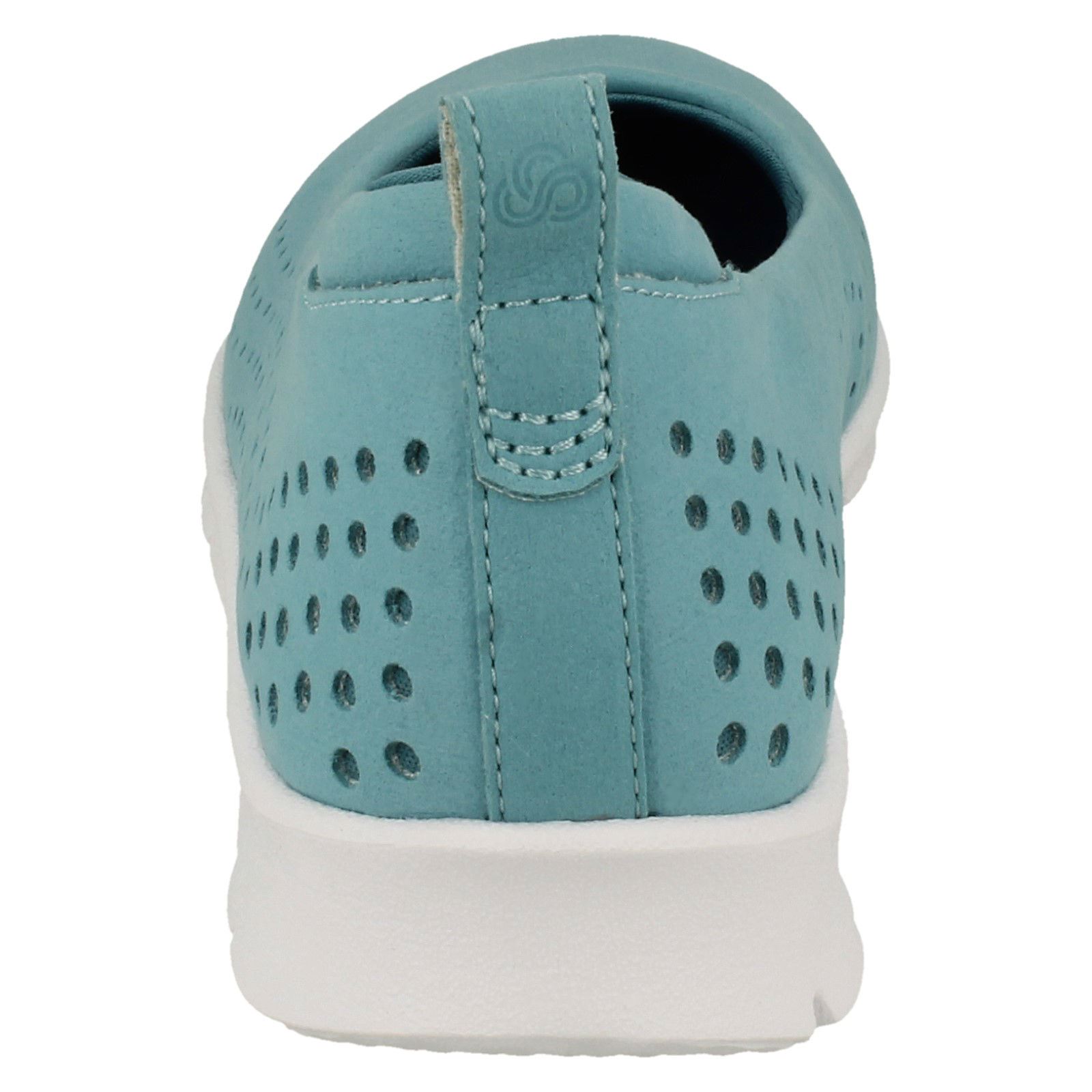 amazon clarks cloud steppers