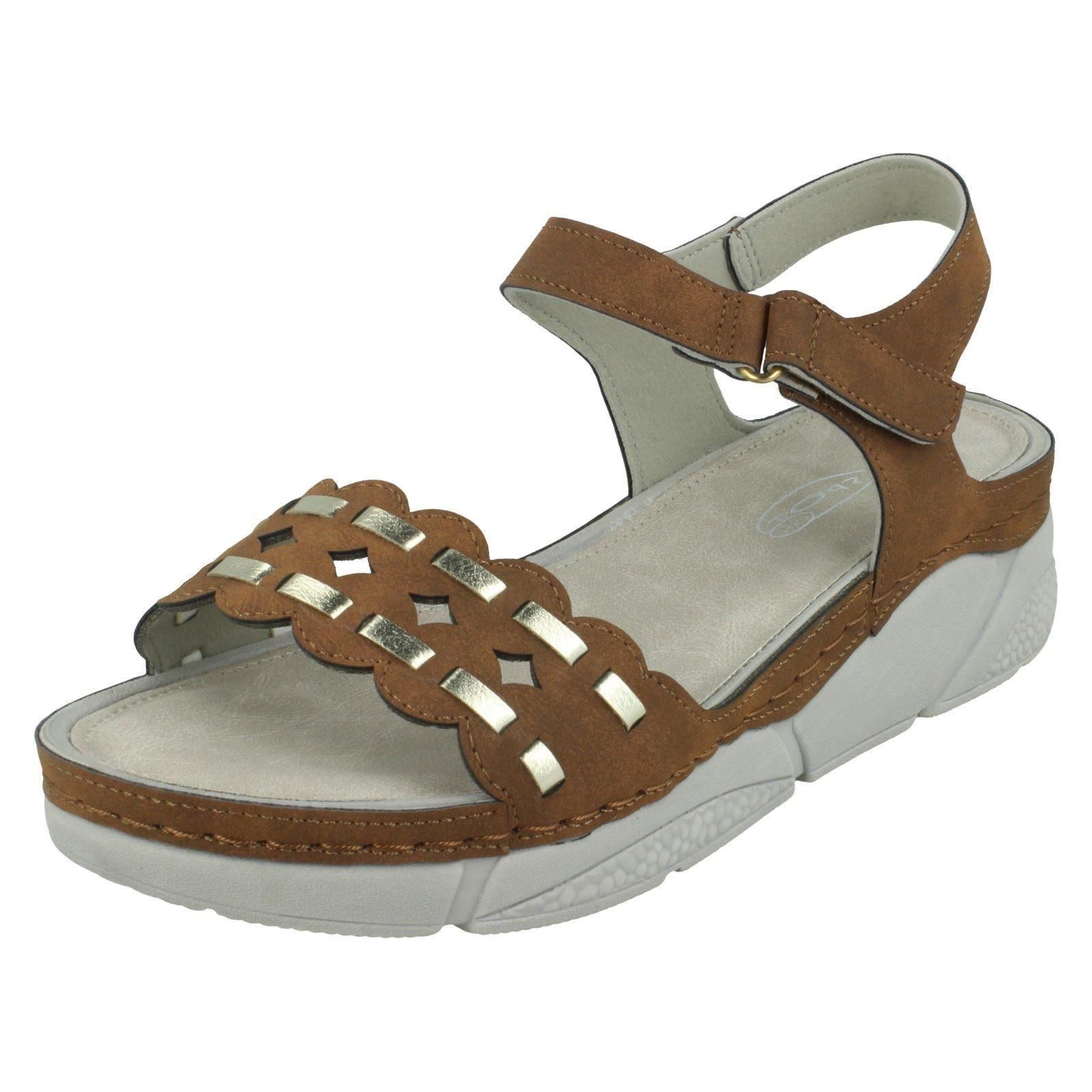 Medio Sandali donna con zeppa