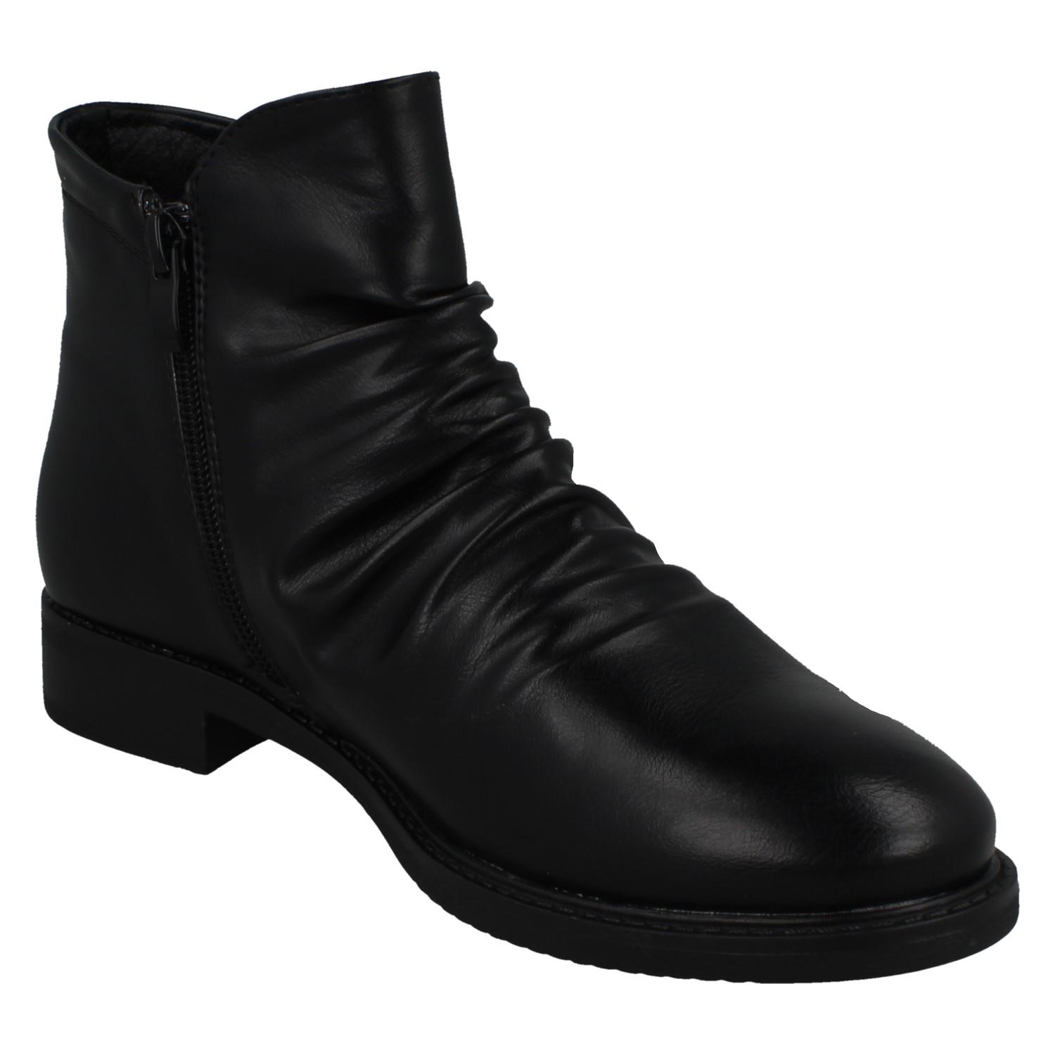 Ladies Spot On Low Heel Rouched Ankle Boot F51031