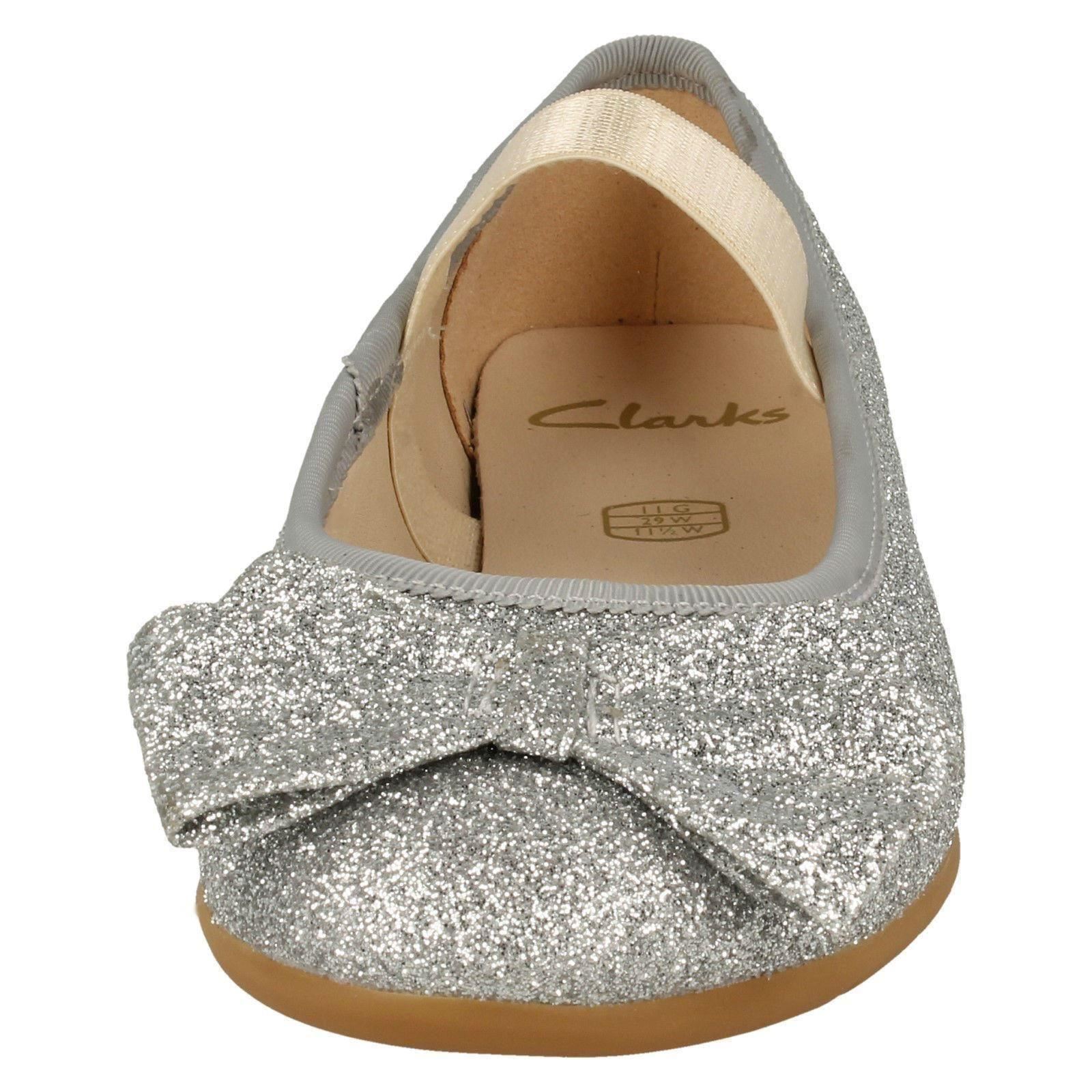 Girls Clarks Dance Bow K Glitter Bow Detailed Shoes eBay