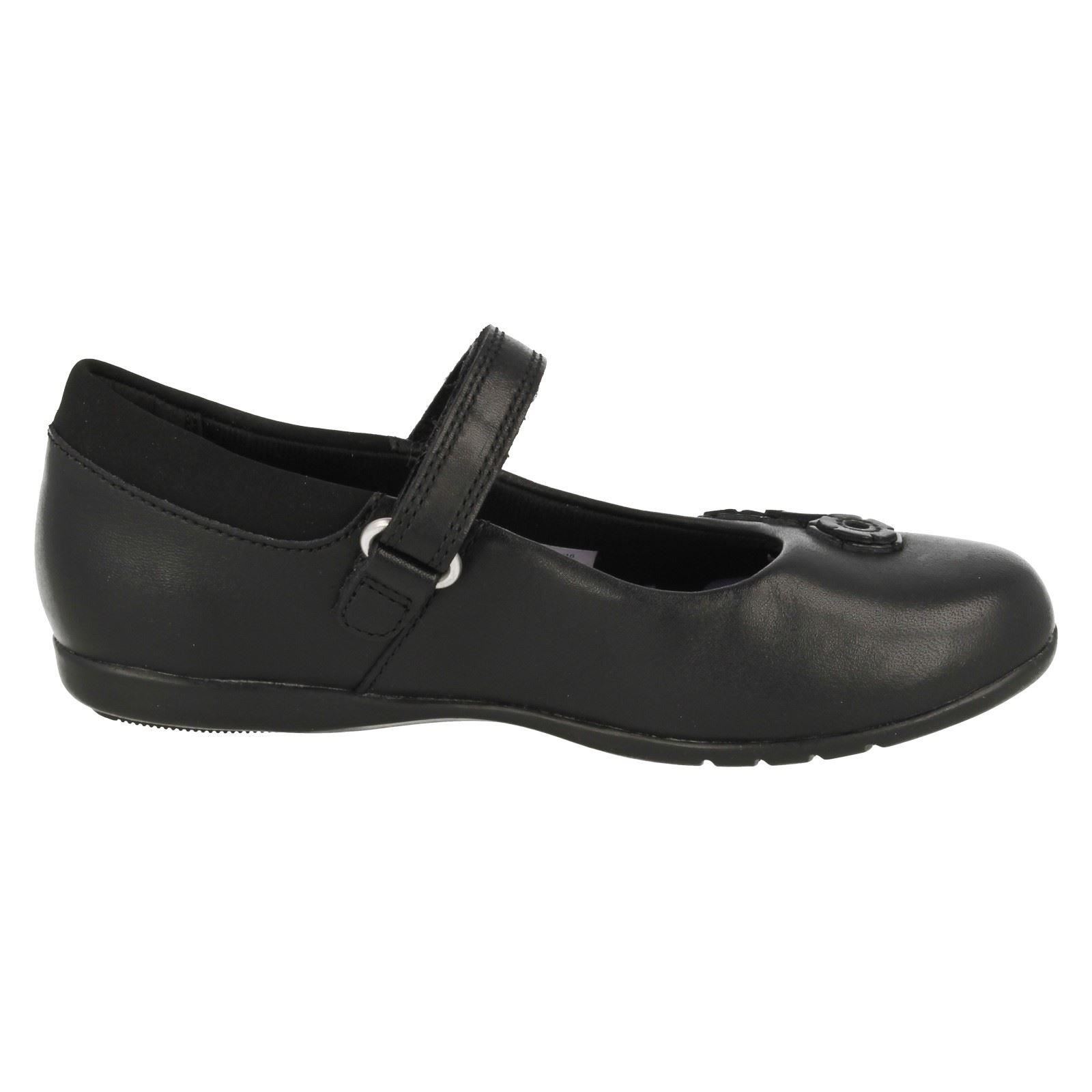 clarks girl school shoes