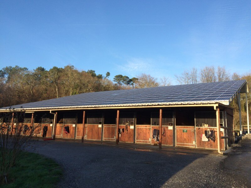 Carri&egrave;re &eacute;questre couverte