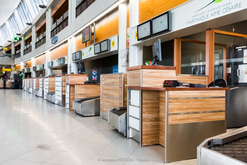 Aéroport - Martinique - Panneaux d'agencement