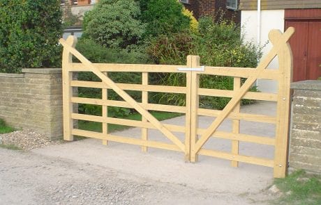 Oak Curved Style Gates