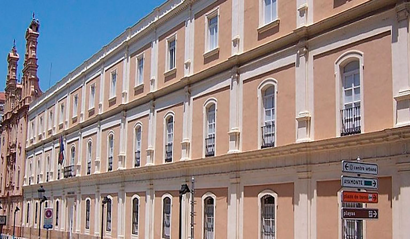 Facultad de Ciencias Empresariales y Turismo