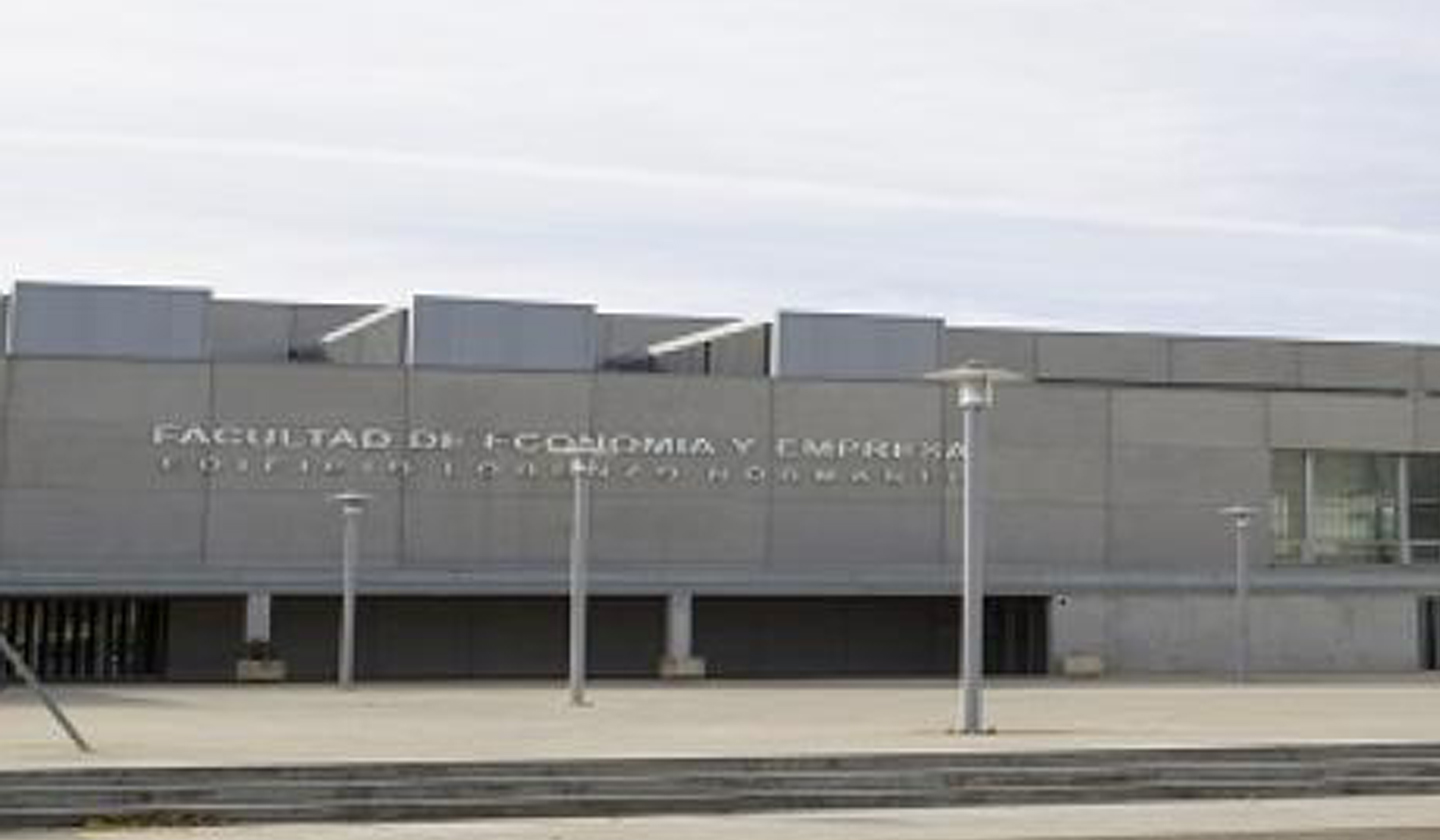 Facultad de Economía y Empresa