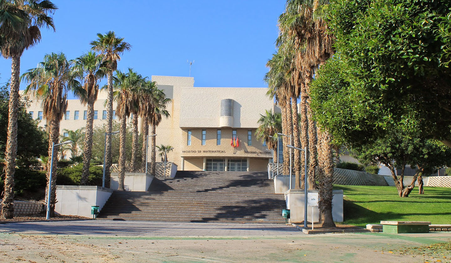 Descarga apuntes de Facultad de Matemáticas