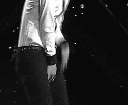 Woman squeezing man penis — photo 15