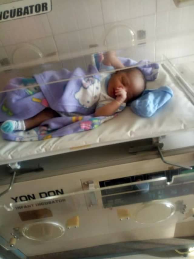 The Federal Road Safety Corps (FRSC) rescues pregnant woman in labour pains