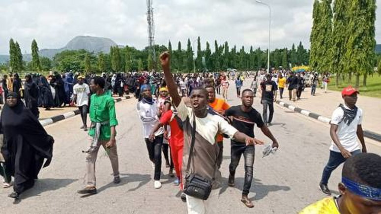 Shiites police