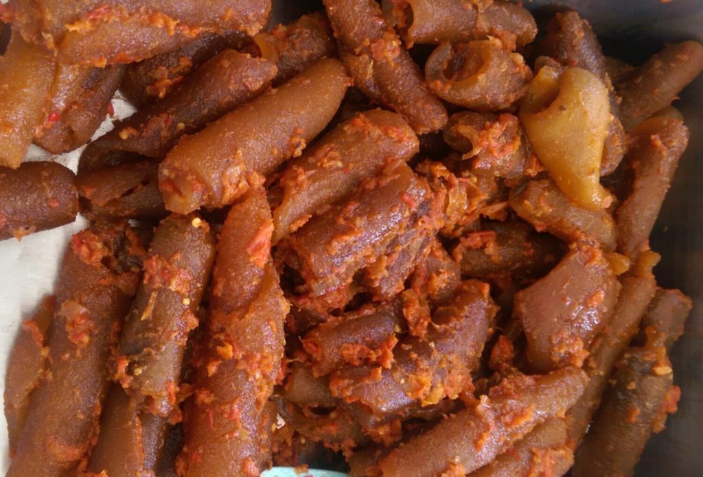 Peppered ponmo