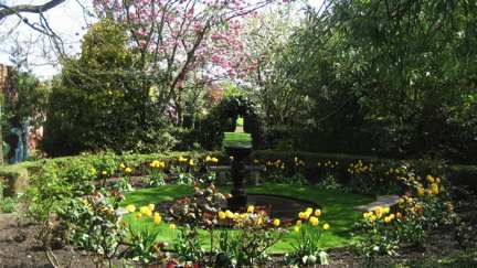 19apr11a.jpg