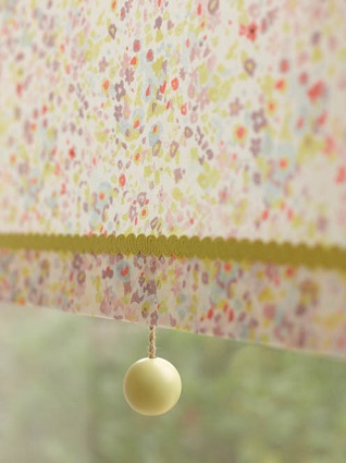 arco braid trim and yellow pull on window blind