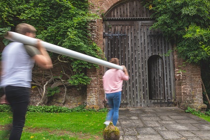 carrying 3m wide roller blind fabric