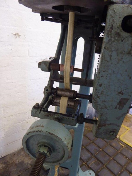 running on cloth on nht knitting machine running on cloth on nht knitting machine