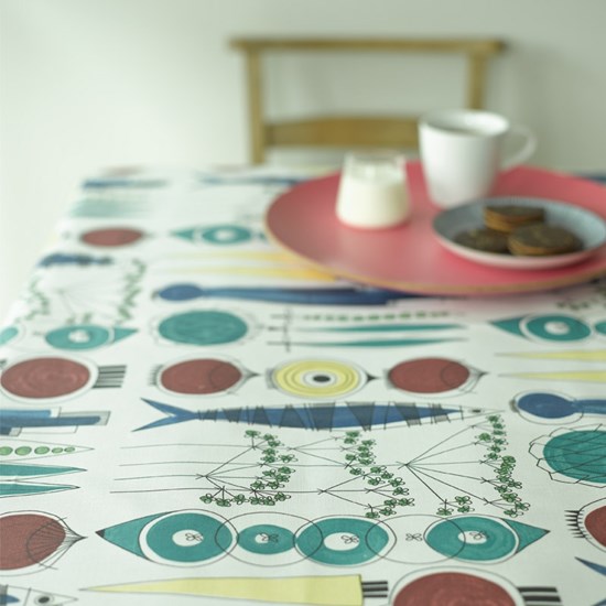 picknick swedish cotton printed fabric a vintage design by Marianne Westman showing simple salad ing picknick swedish cotton printed fabric a vintage design by Marianne Westman showing simple salad ing