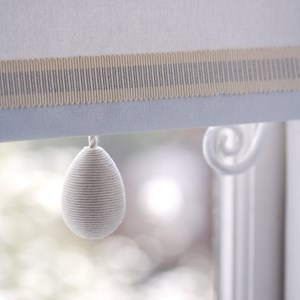 glitter egg window blind pull in glamorous shimmering silver glitter egg blind pull - silver