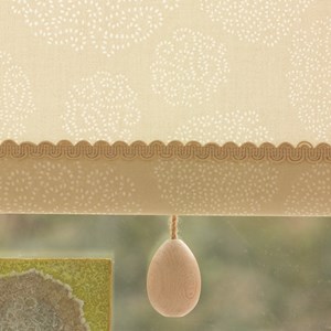 arco in parchment colour is a simple wavy curvy decorative trimming or interior braid arco braid - parchment