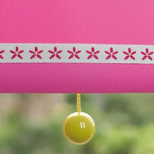 daisy chain childrens decorative trimming in fuchsia pink featuring a popular flower motif daisy chain trim - fuchsia