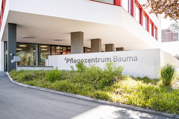 Pflegezentrum Bauma logo