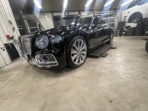 zdjęcie przedstawiające PIT STOPS