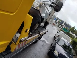 zdjęcie przedstawiające Fasthol Pomoc Drogowa