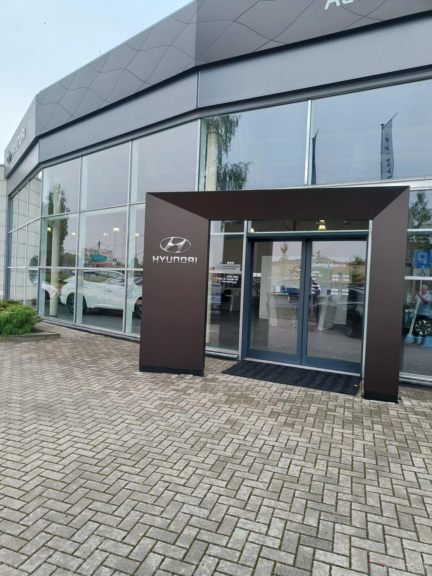 zdjęcie przedstawiające Autoryzowany Dealer Hyundai oraz ASO Opel