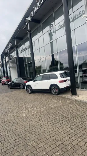 zdjęcie przedstawiające Mercedes-Benz Grupa Wróbel