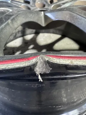 zdjęcie przedstawiające ALU-POL Naprawa felg spawanie aluminium