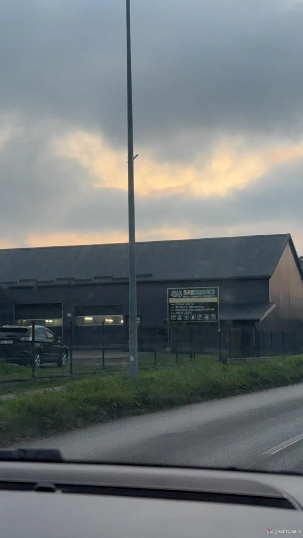 zdjęcie przedstawiające Warsztat samochodowy